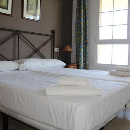 Apartamentos Torreon Del Mar 贝纳尔马德纳 外观 照片
