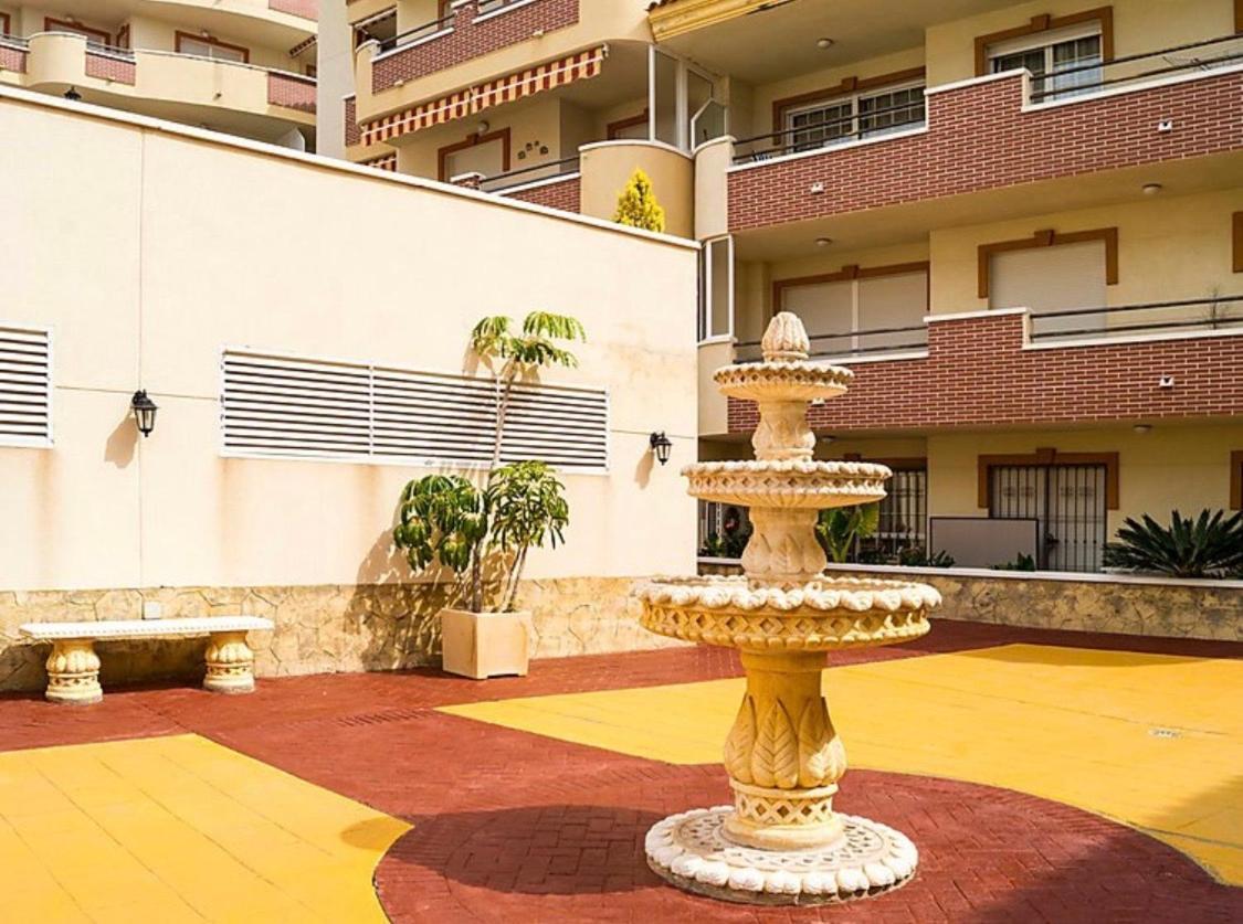 Apartamentos Torreon Del Mar 贝纳尔马德纳 外观 照片