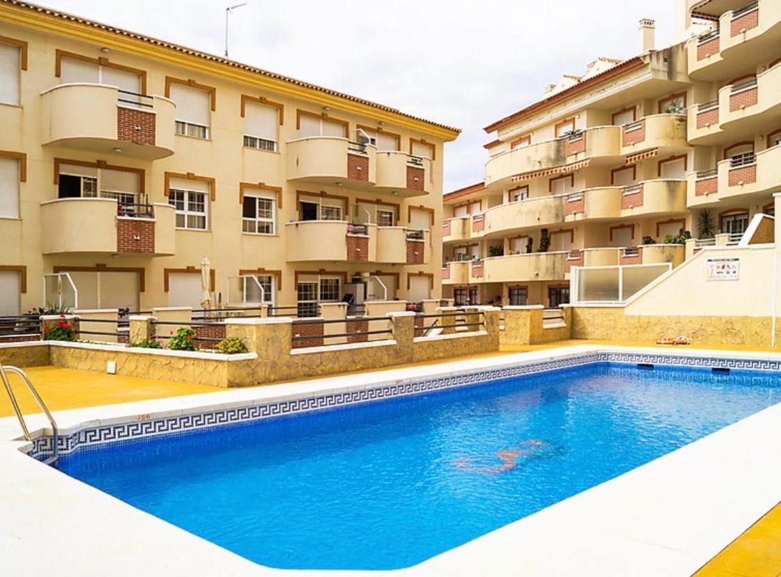 Apartamentos Torreon Del Mar 贝纳尔马德纳 外观 照片